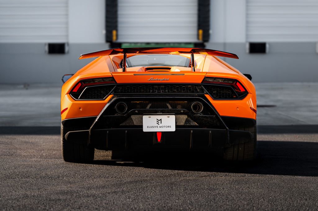 Used 2018 Lamborghini Huracan Performante image 16