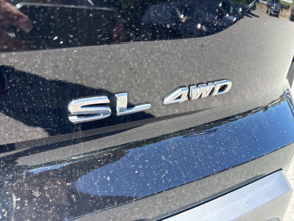 Used 2023 Nissan Pathfinder SL AWD/4WD image 31