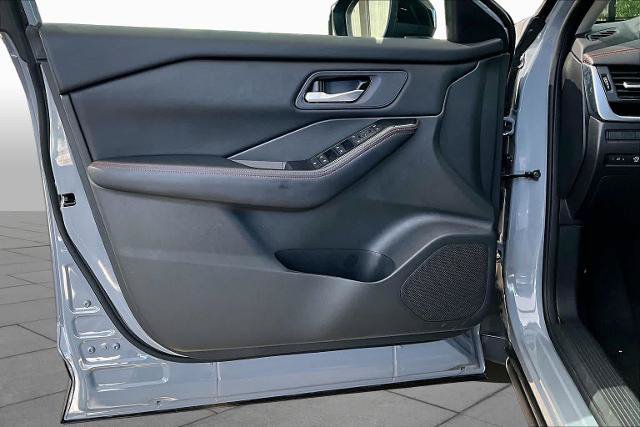 Certified 2025 Nissan Rogue SV AWD/4WD image 21