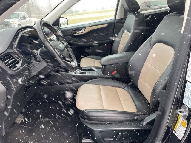 Used 2022 Ford Escape Titanium w/ Titanium Premium Package image 8