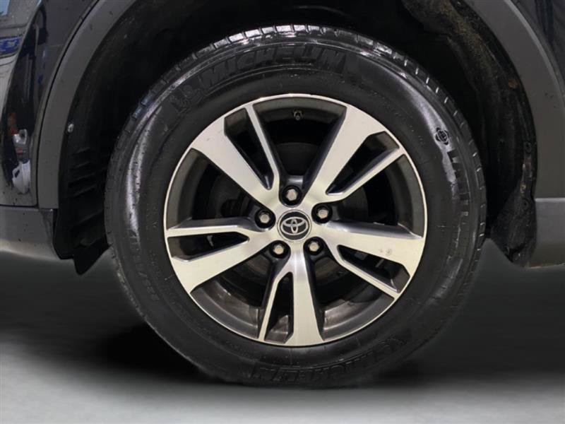 Used 2017 Toyota RAV4 XLE w/ Plus Special Value Package AWD/4WD image 24