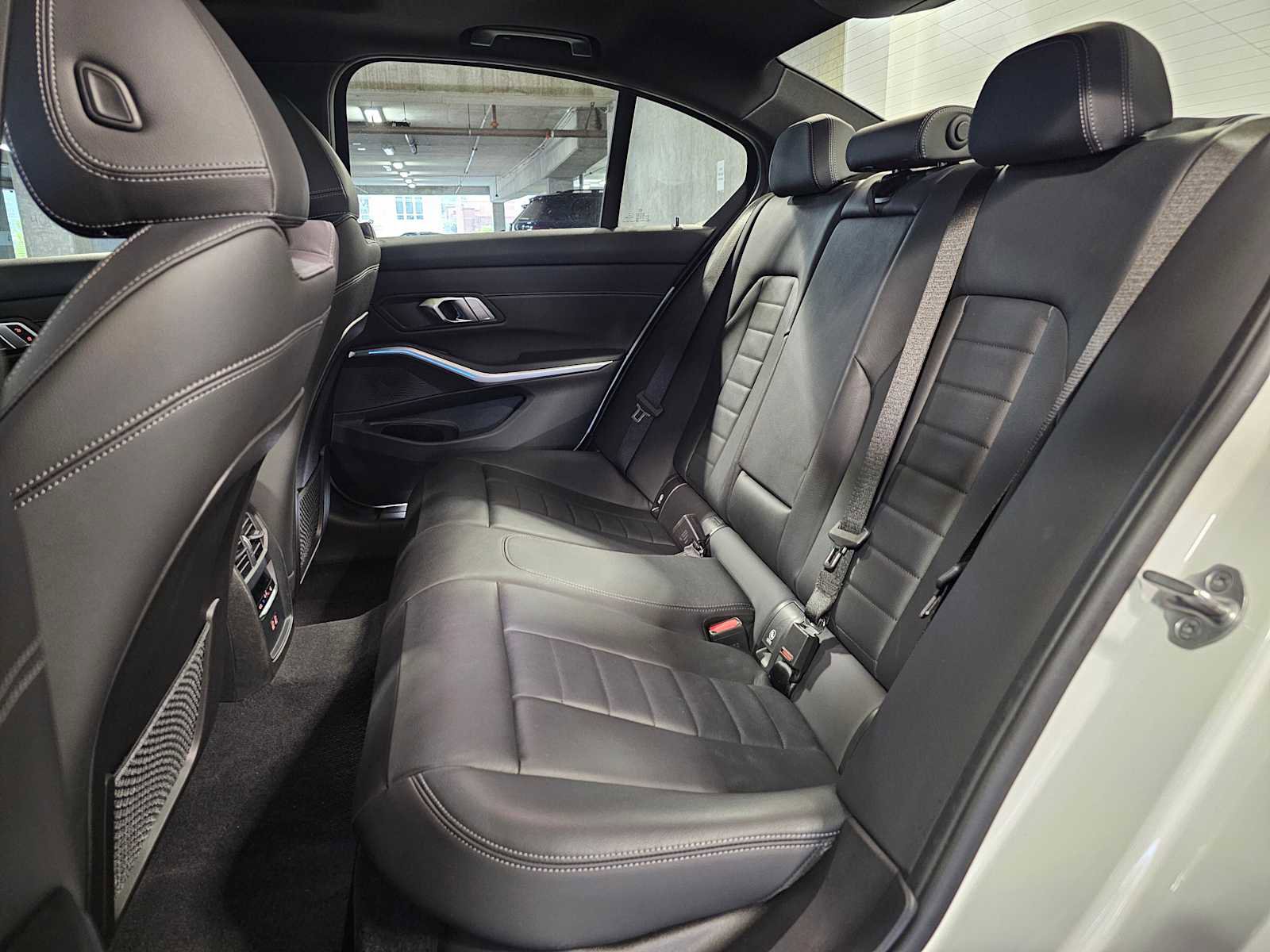 Used 2022 BMW 330e xDrive w/ M Sport Package AWD/4WD image 35