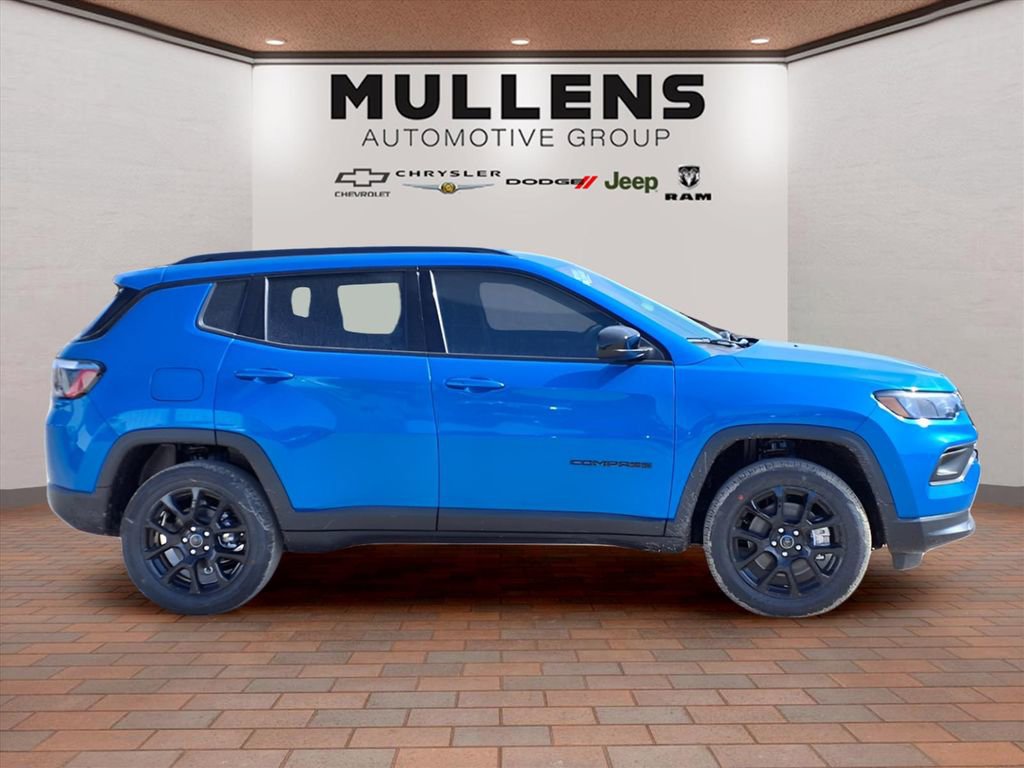 New 2026 Jeep Compass Latitude image 4