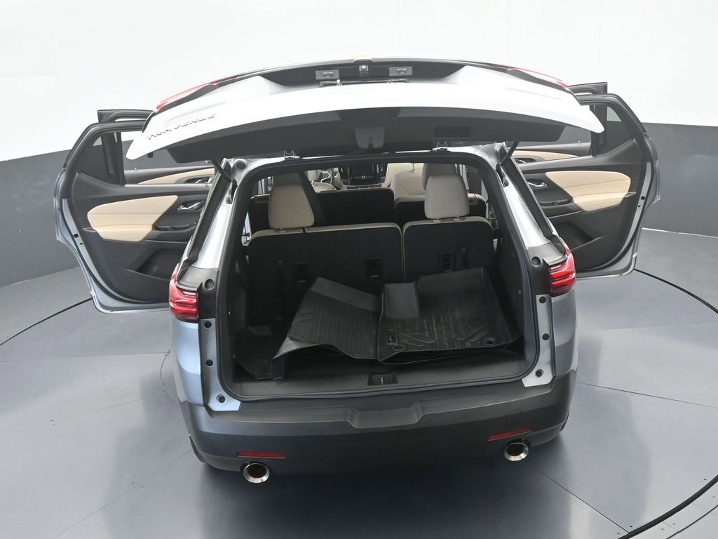 Used 2023 Chevrolet Traverse LS FWD image 65
