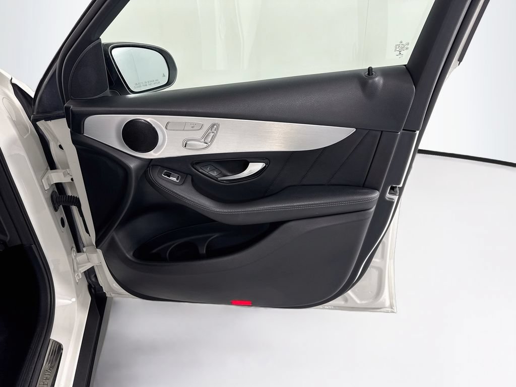 Used 2021 Mercedes-Benz GLC 300 image 25