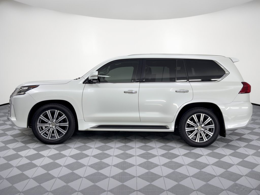 Used 2017 Lexus LX 570 4WD w/ Luxury Package image 2