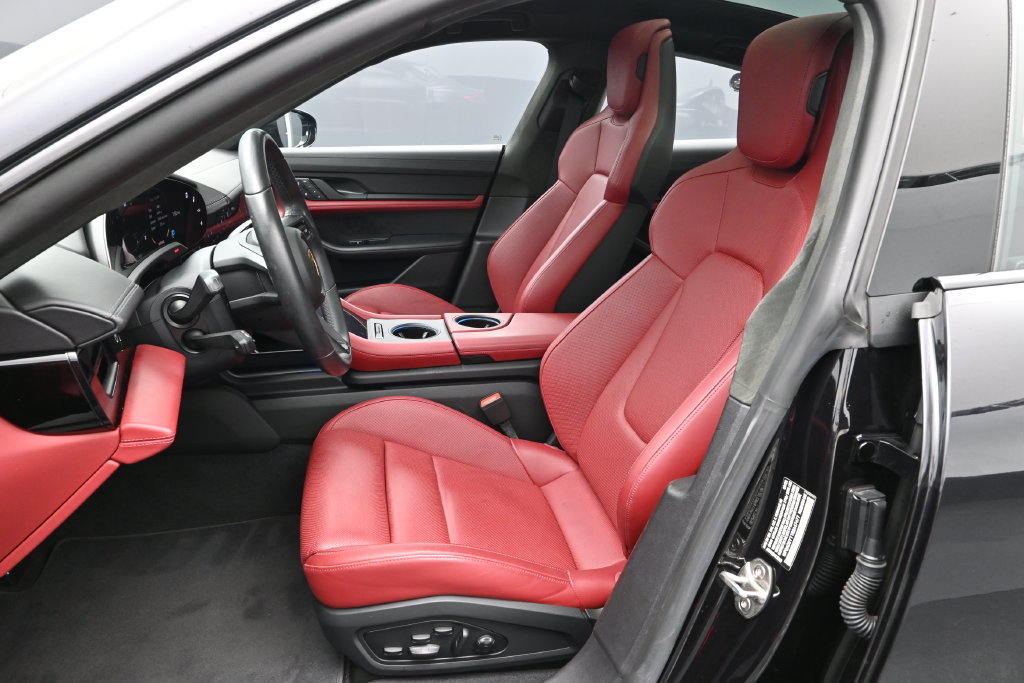 Certified 2024 Porsche Taycan GTS AWD/4WD image 5