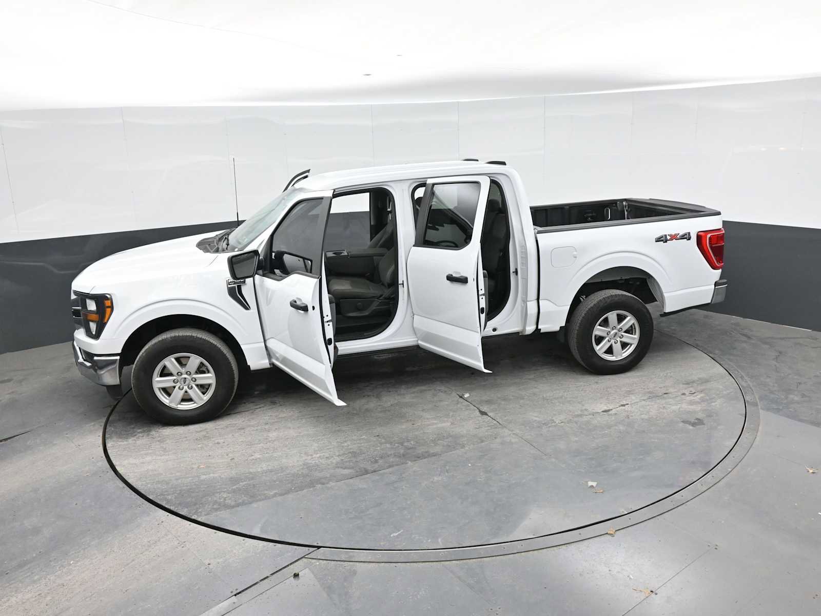 Used 2023 Ford F150 XLT image 41
