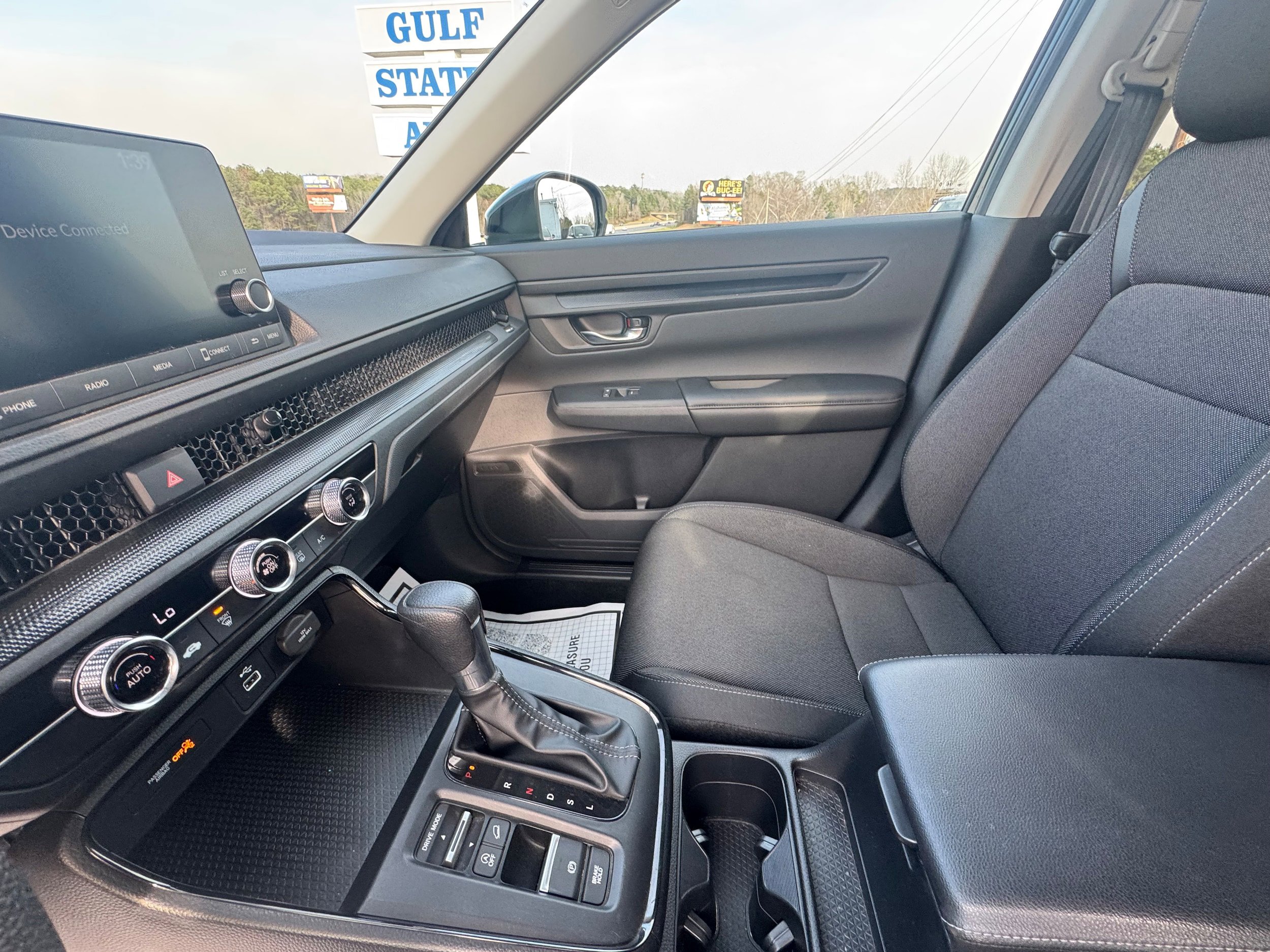 Used 2025 Honda CR-V LX image 11