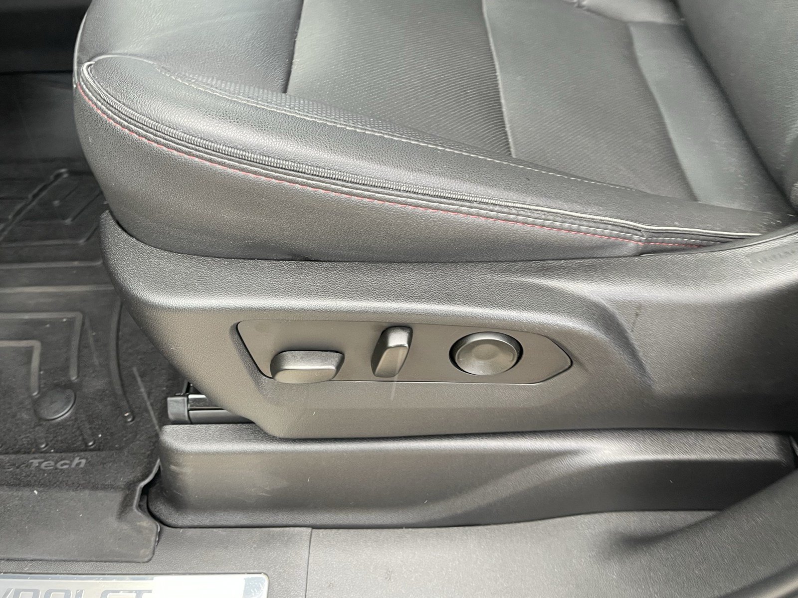 Used 2023 Chevrolet Tahoe RST AWD/4WD image 19