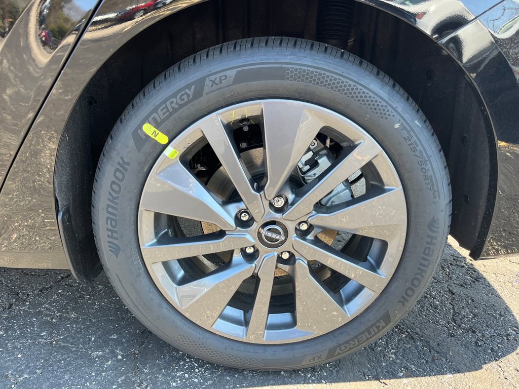 New 2026 Nissan Sentra SL w/ Floor Mat Package FWD image 10