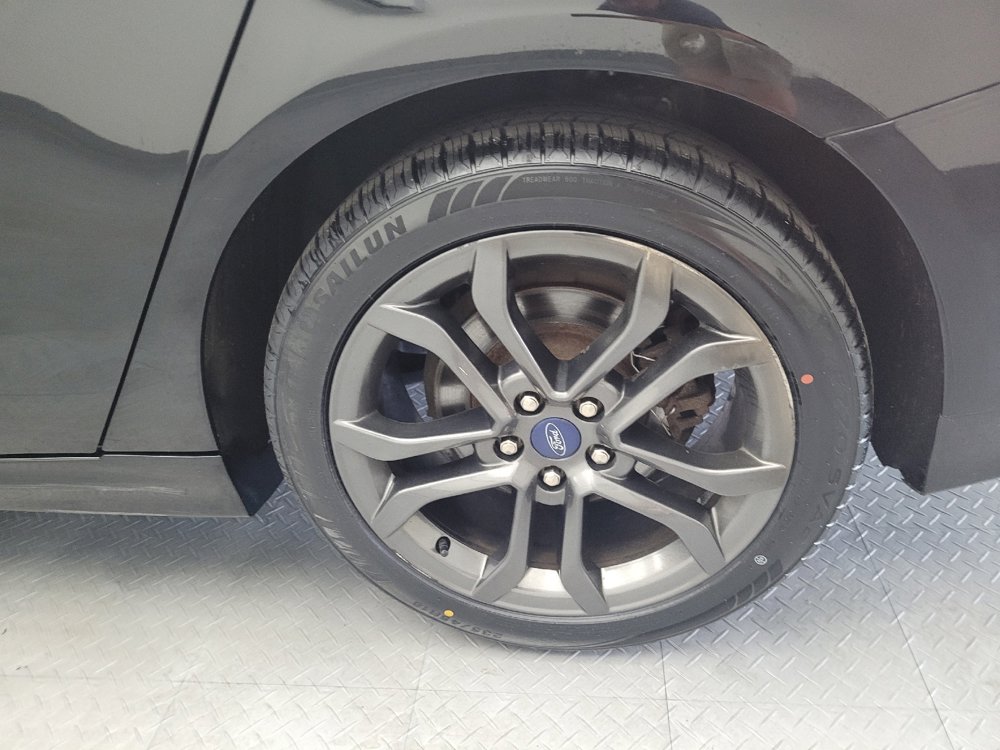 Used 2018 Ford Fusion SE w/ Equipment Group 201A FWD image 31