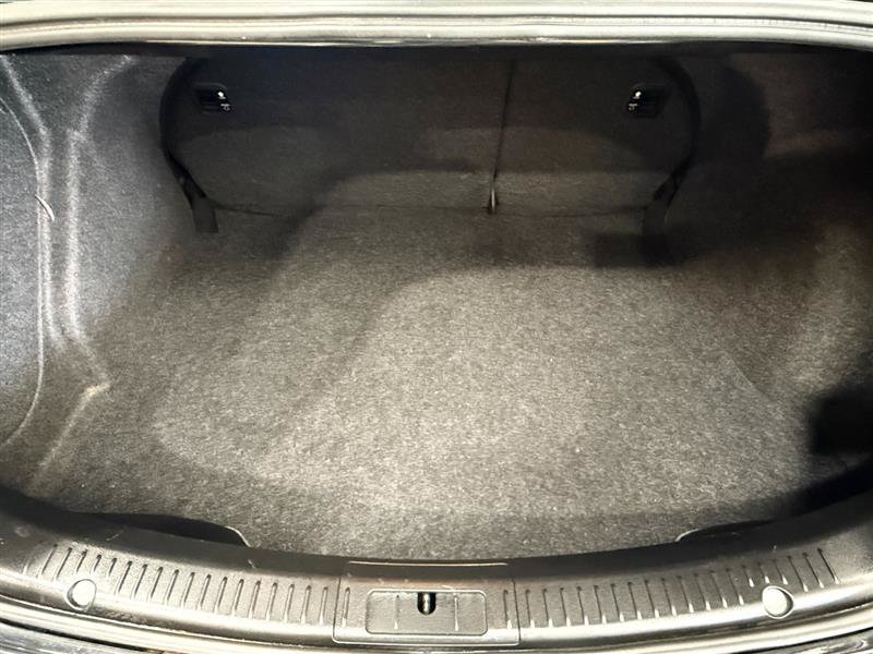 Used 2009 MAZDA MAZDA3 i Touring Value FWD image 13