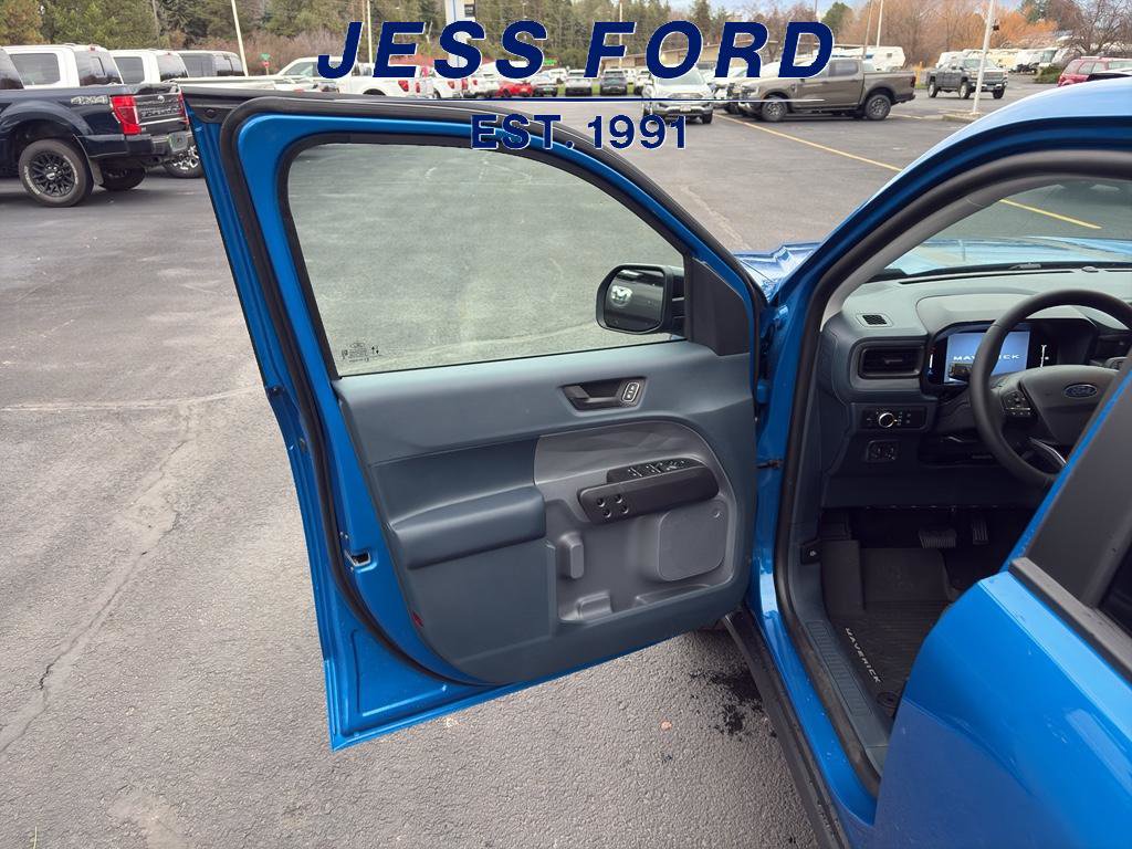 New 2025 Ford Maverick XLT w/ XLT Luxury Package image 16