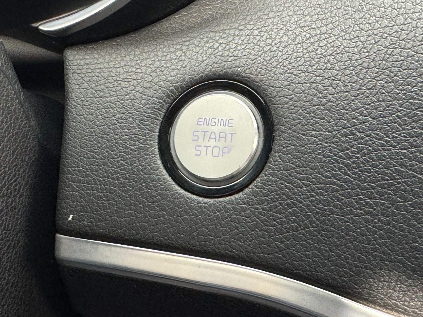 Used 2022 Kia Stinger GT1 image 22