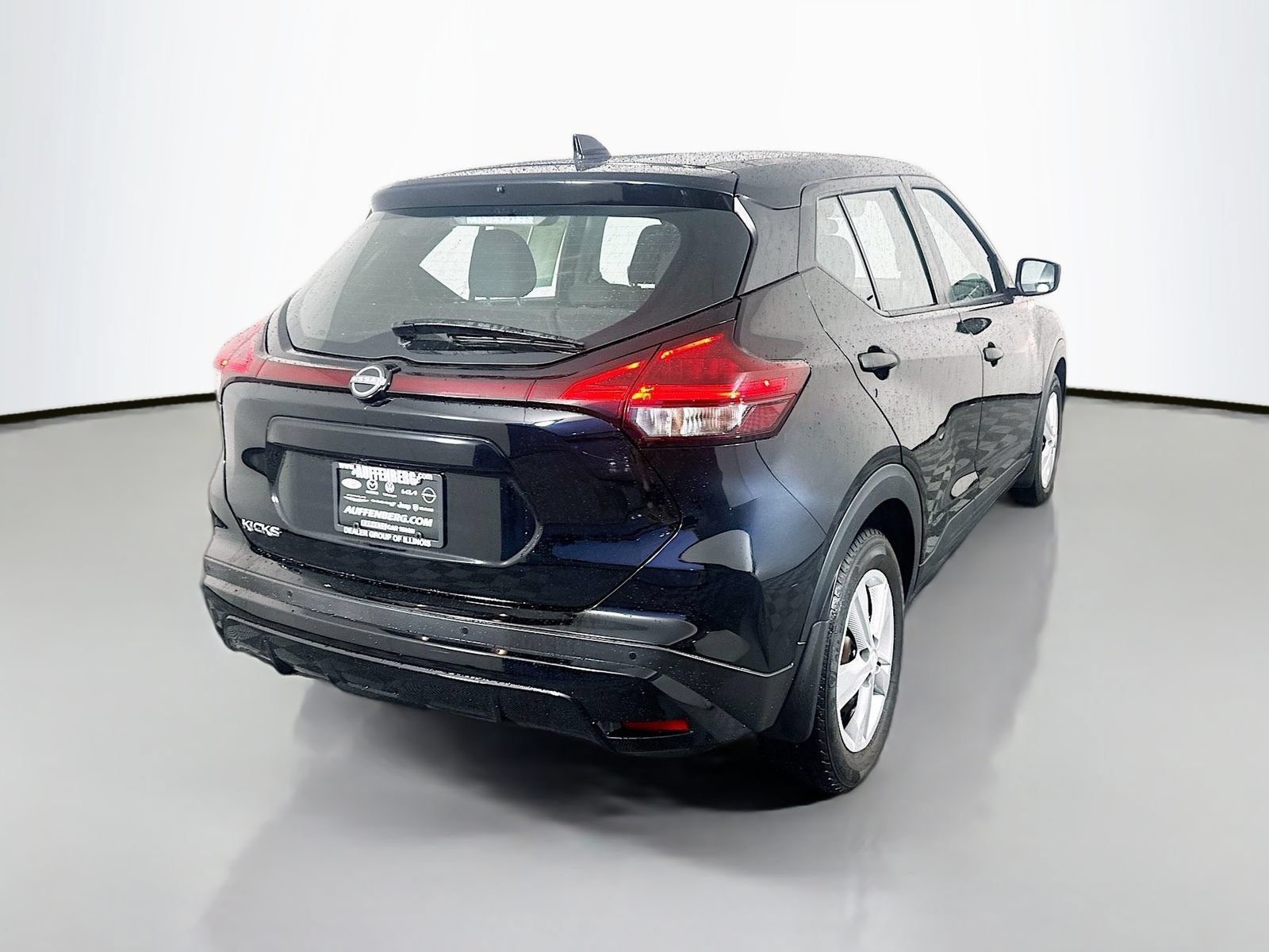 Used 2022 Nissan Kicks S FWD image 7