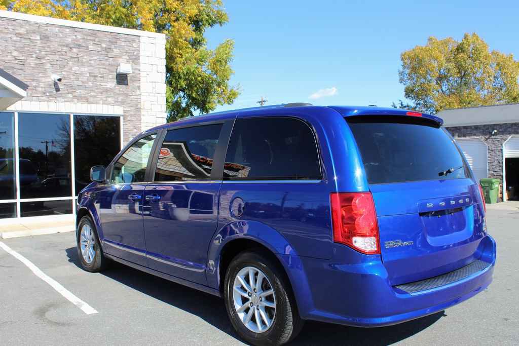 Used 2019 Dodge Grand Caravan SXT image 8