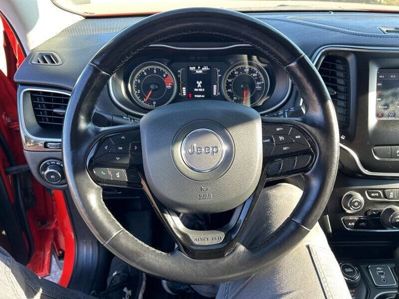 Used 2021 Jeep Cherokee Latitude Plus image 20