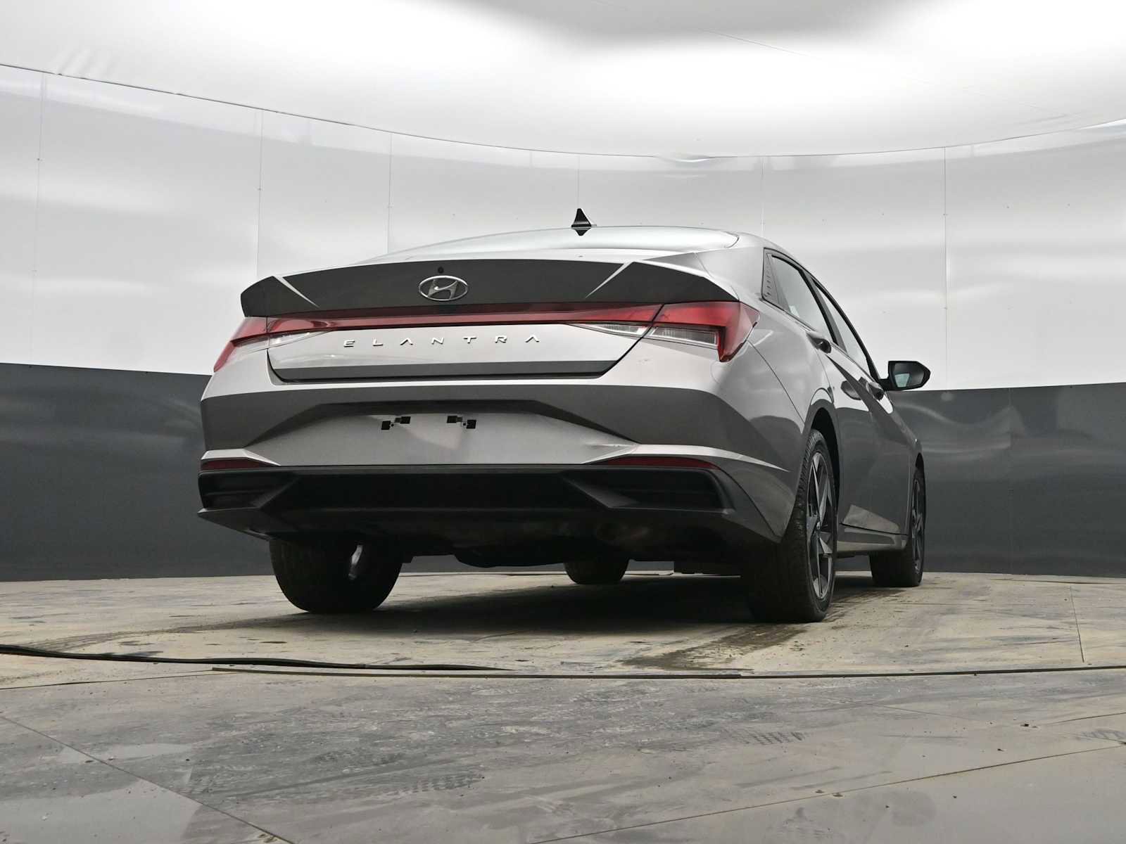 Used 2023 Hyundai Elantra SEL w/ Convenience Package image 34