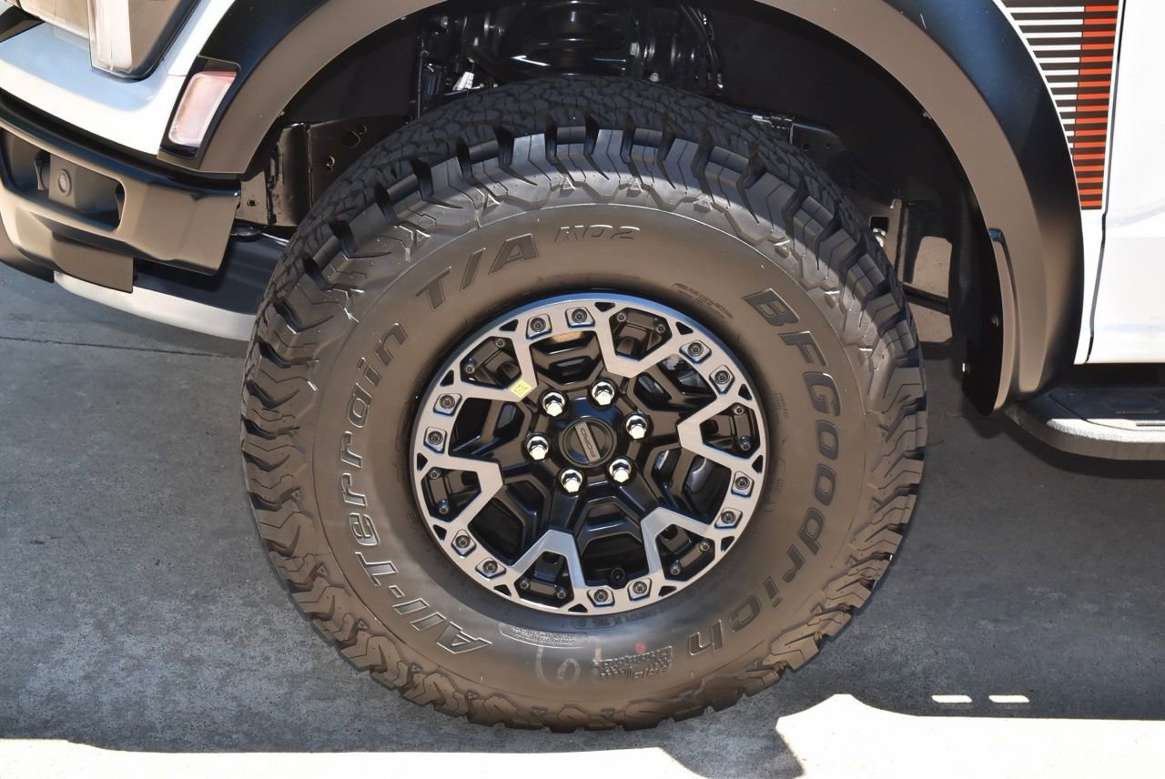 Used 2025 Ford F150 Raptor w/ Equipment Group 803A Raptor R AWD/4WD image 43