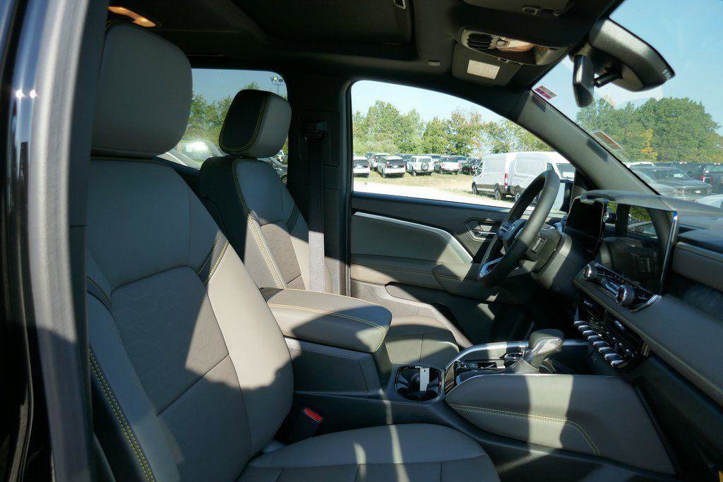 New 2026 Chevrolet Colorado ZR2 w/ Technology Package image 9