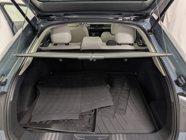 Used 2026 Toyota Prius XLE image 14