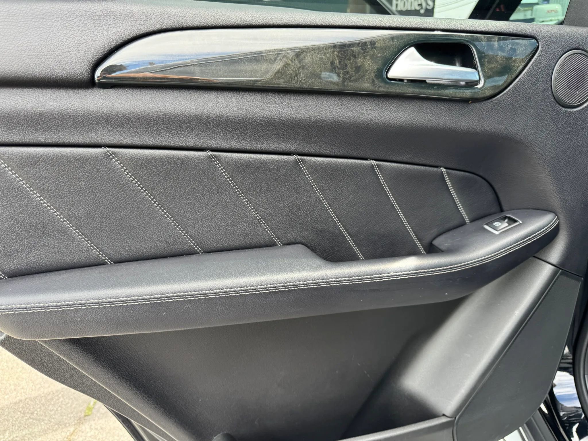 Used 2016 Mercedes-Benz GL 450 4MATIC image 17