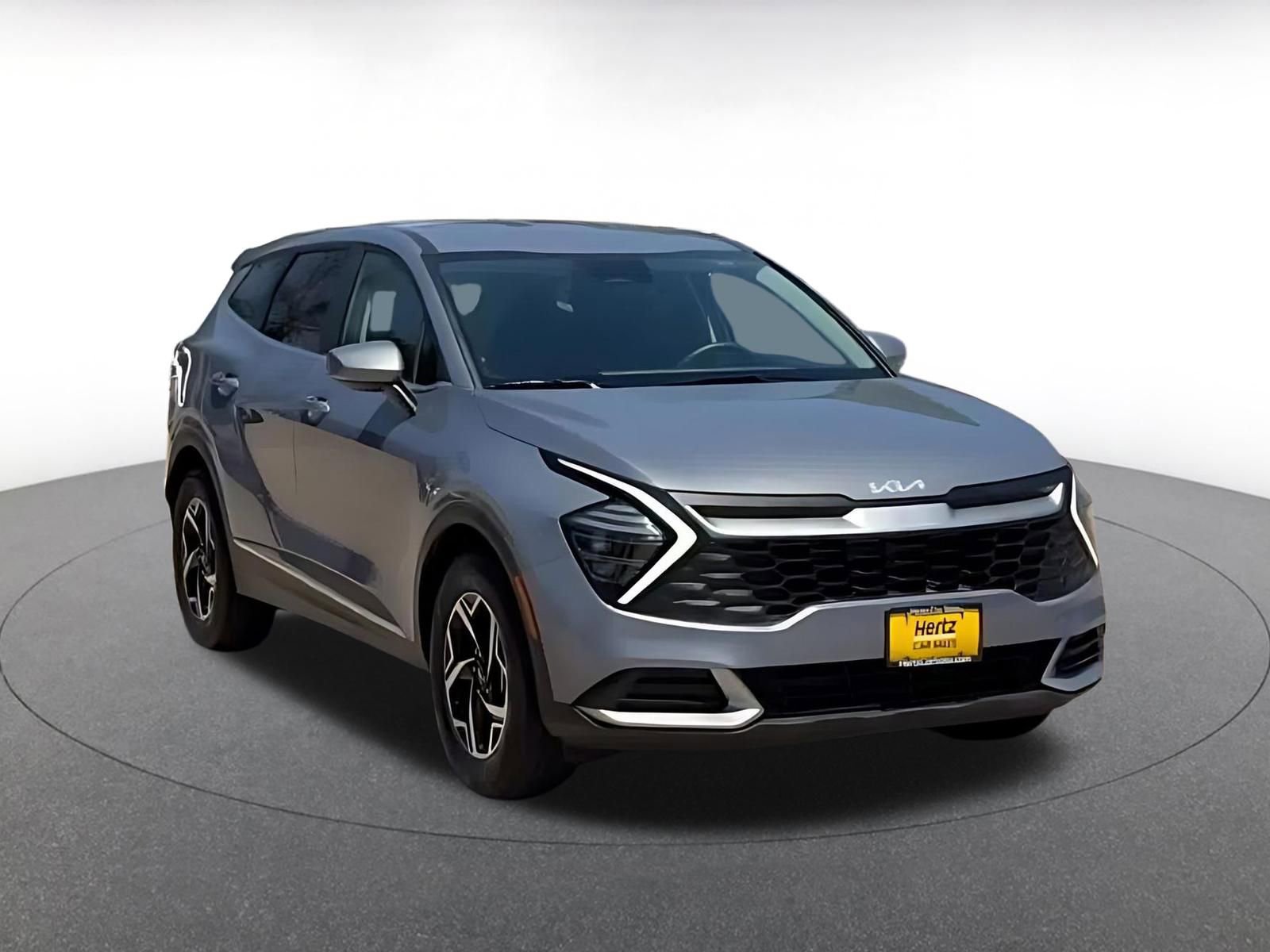 Used 2025 Kia Sportage LX FWD image 3