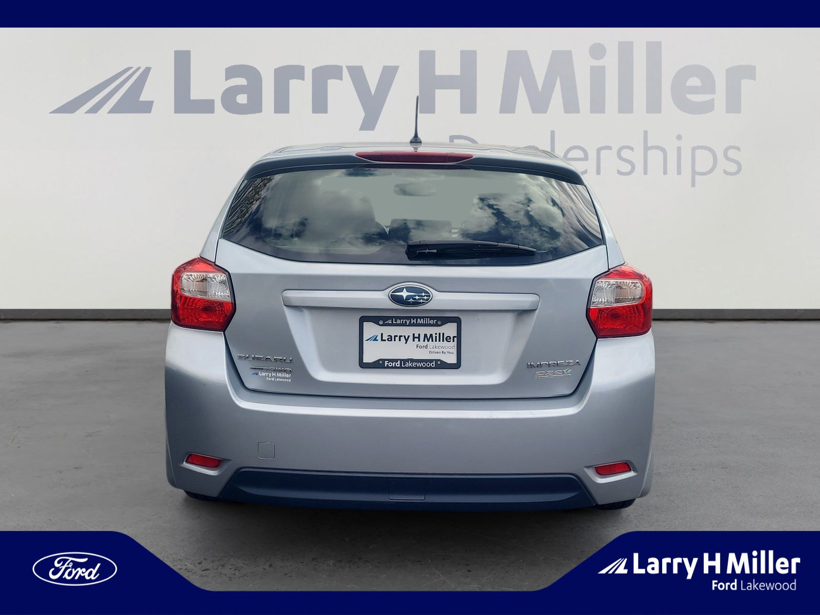 Used 2013 Subaru Impreza 2.0i Premium w/ Alloy Wheel Pkg + Moonroof image 4
