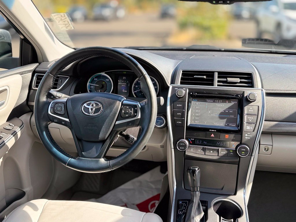 Used 2016 Toyota Camry XLE w/ Moonroof Package FWD image 28