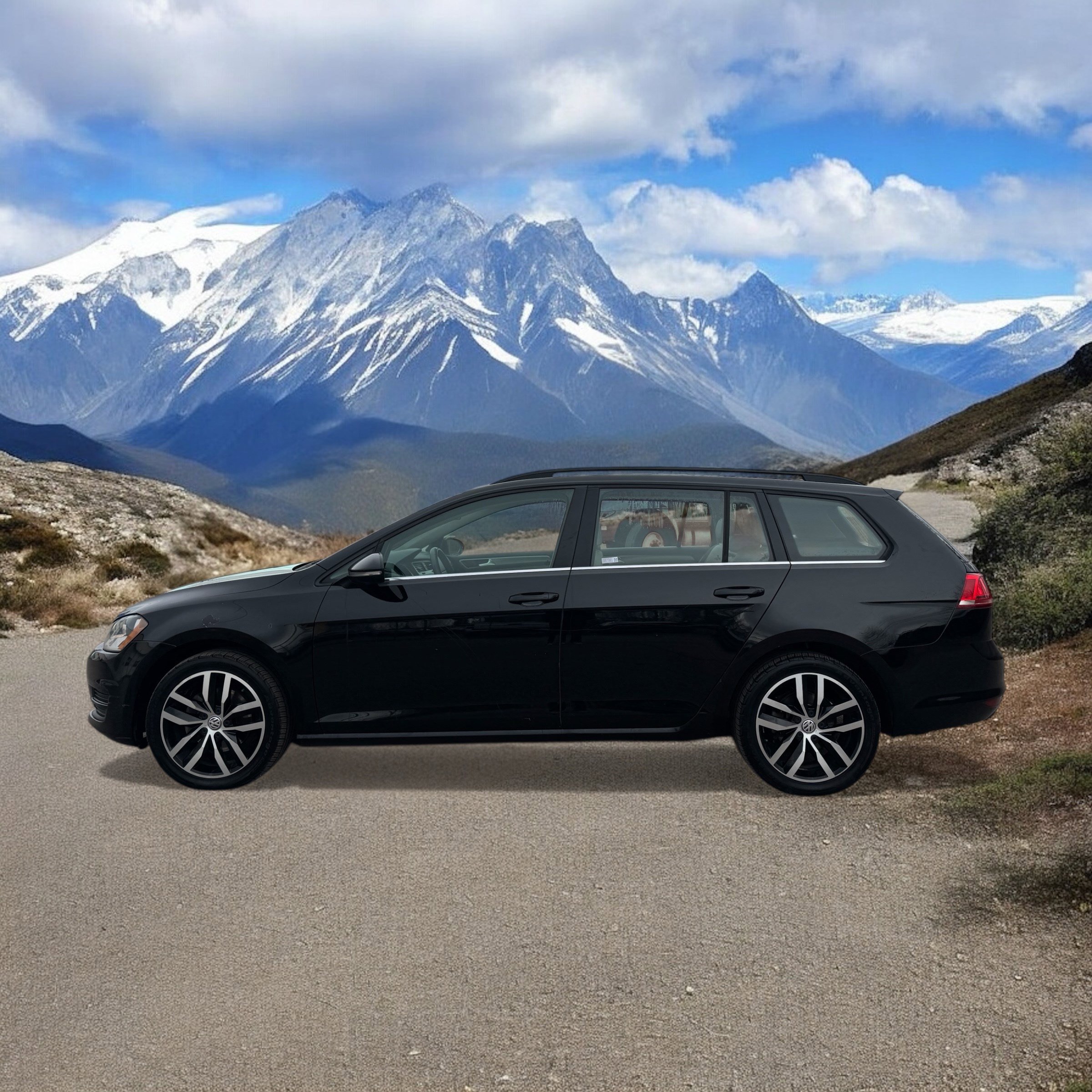 Used 2016 Volkswagen Golf Limited Edition image 2