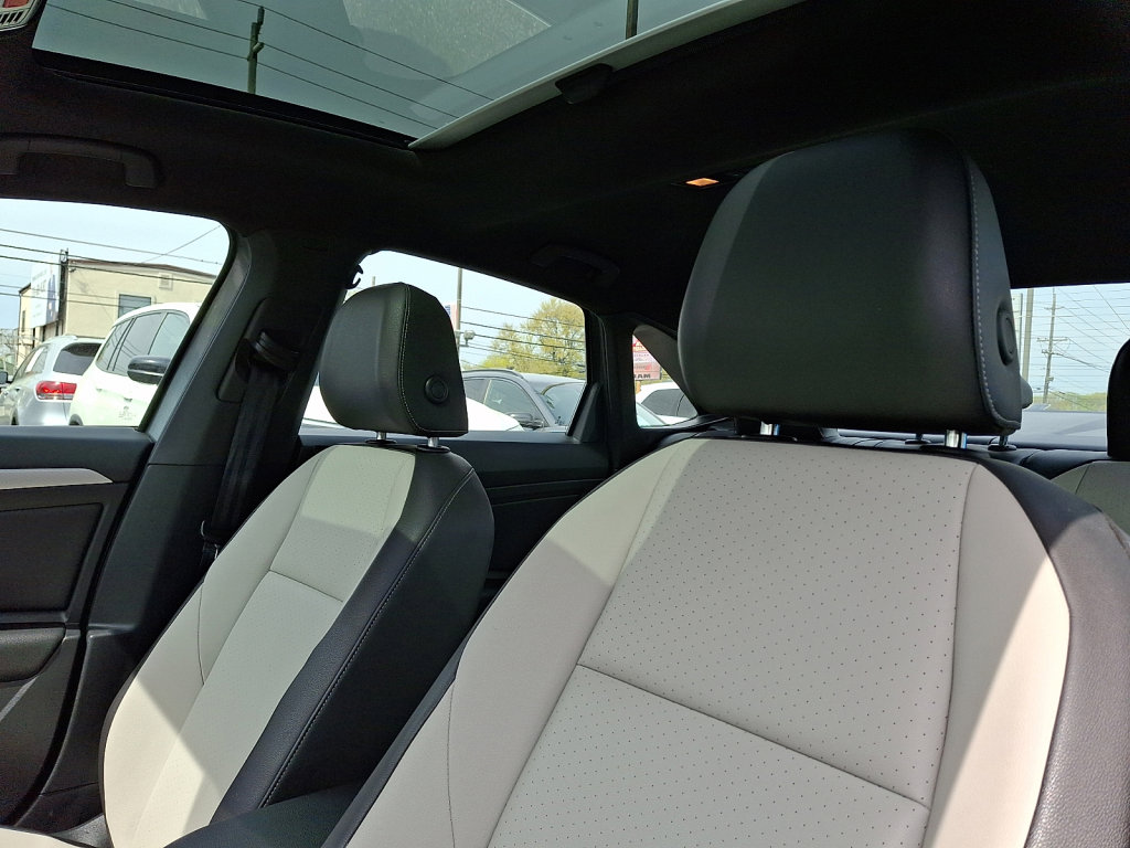 Used 2020 Volkswagen Jetta R-Line FWD image 21