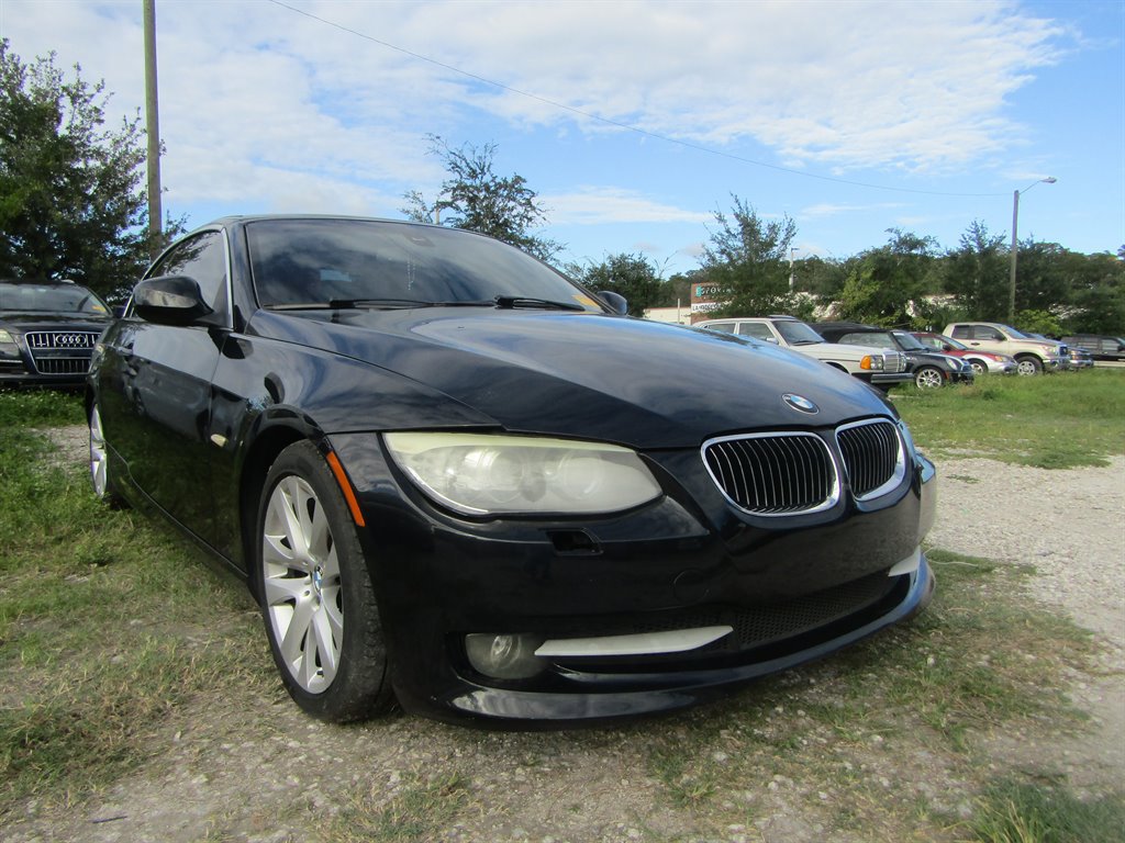 Used 2012 BMW 328i Convertible image 3