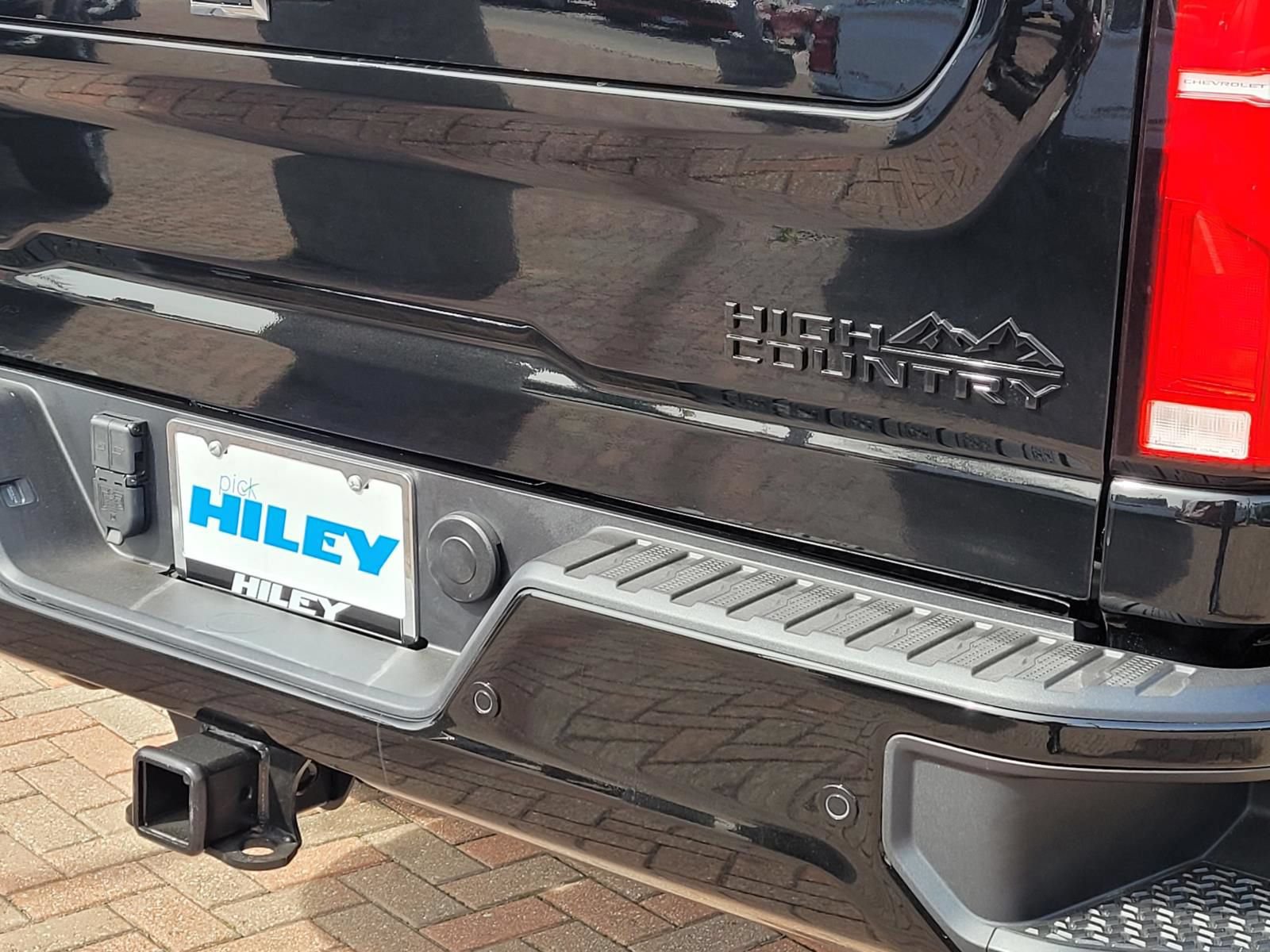 New 2026 Chevrolet Silverado 2500 High Country w/ High Country Premium Package AWD/4WD image 4