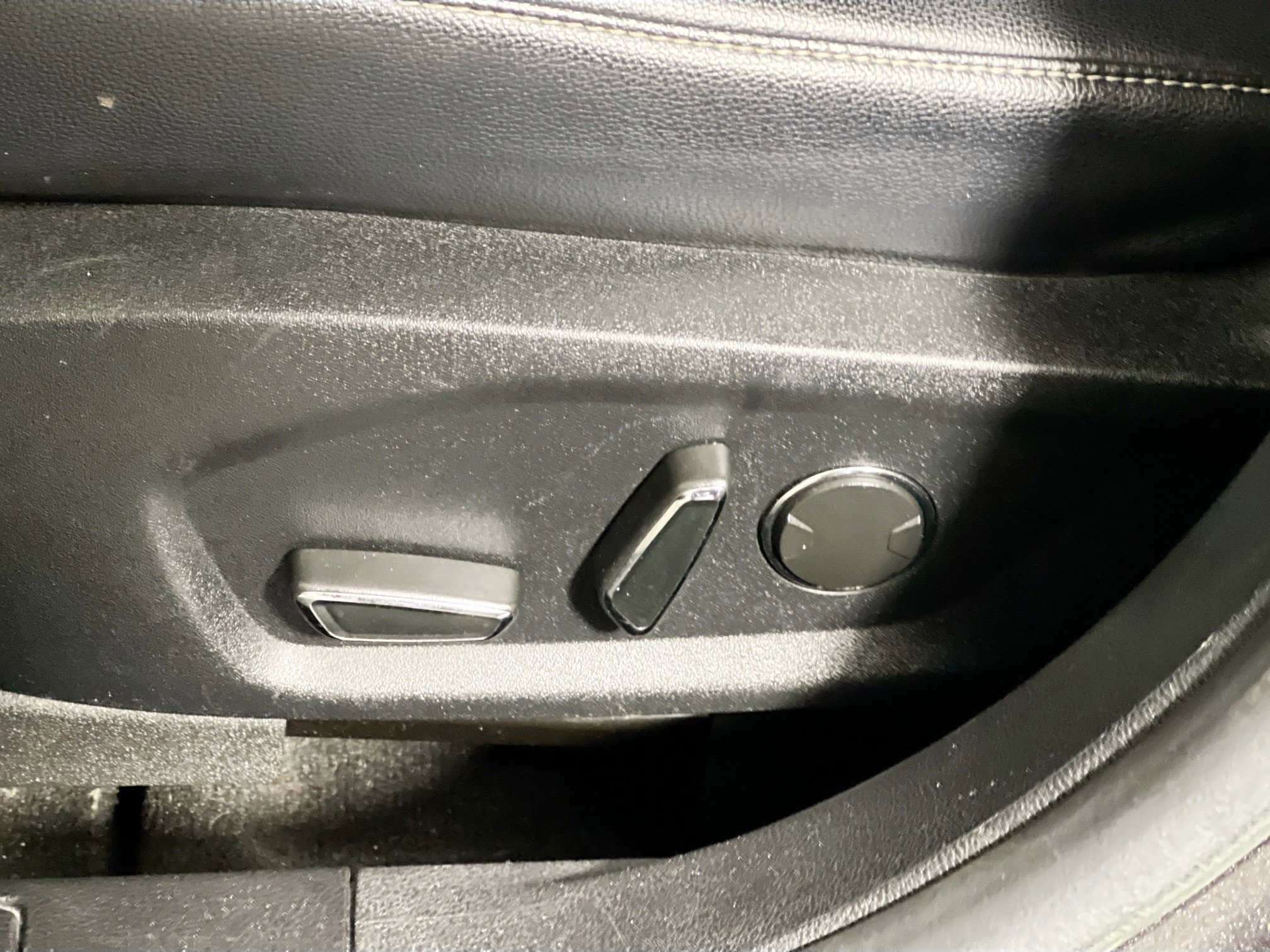 Used 2020 Ford Fusion SEL FWD image 15