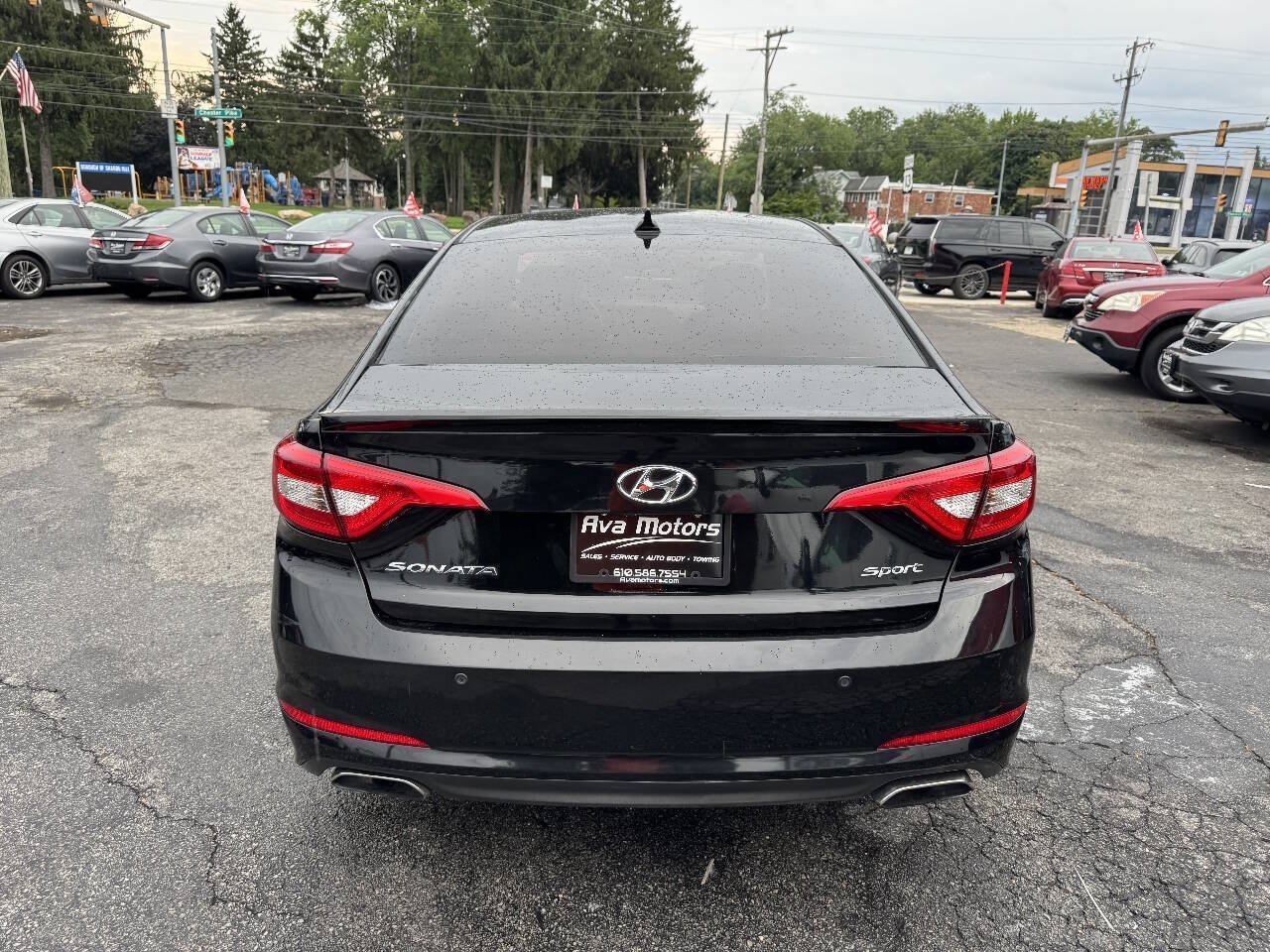 Used 2015 Hyundai Sonata FWD image 4