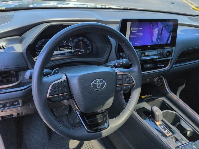 Used 2024 Toyota Grand Highlander AWD Hybrid image 14