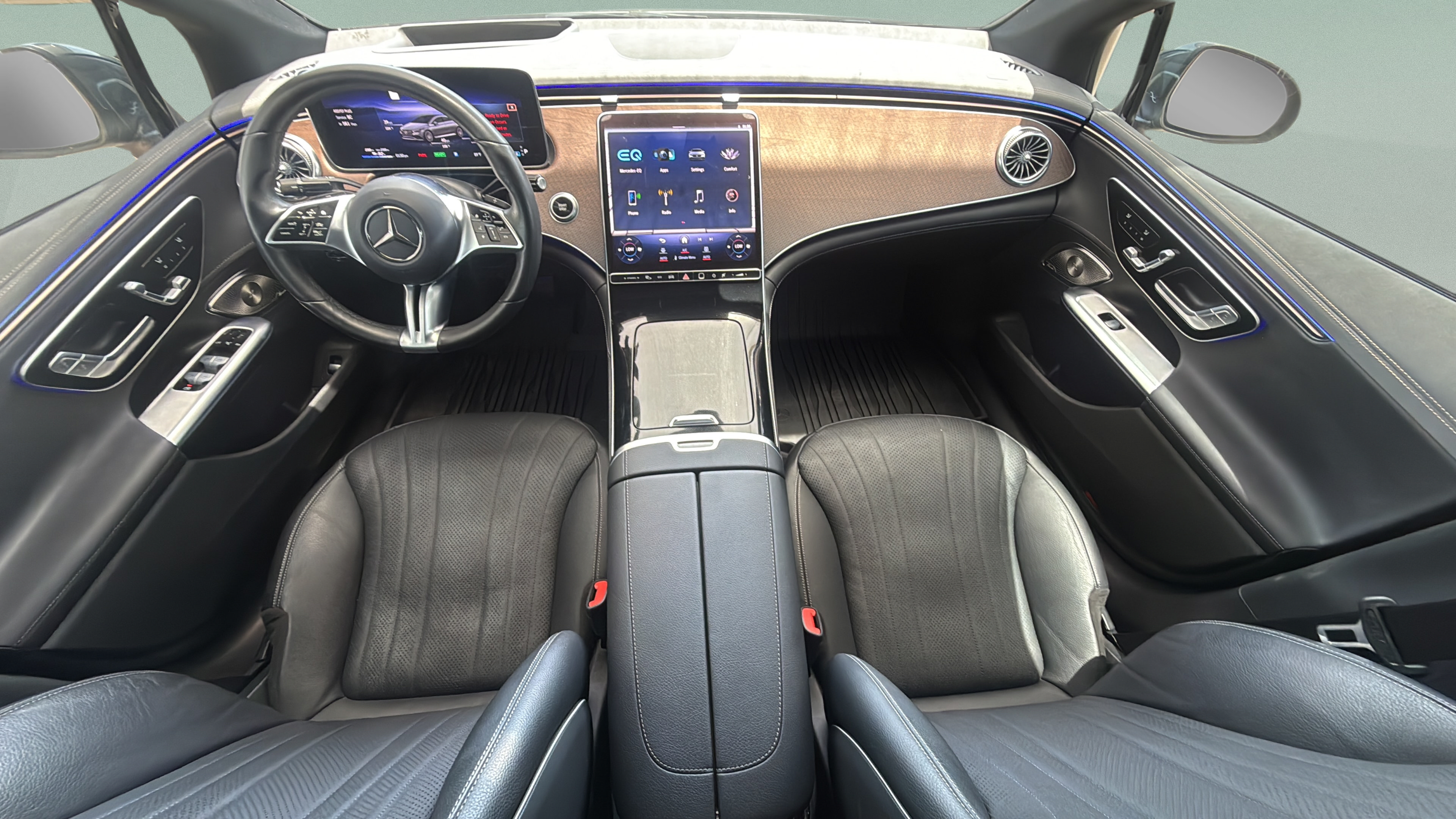 Used 2023 Mercedes-Benz EQE 500 4MATIC Sedan w/ Exclusive Trim Package image 14