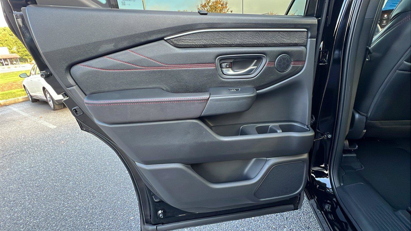 New 2026 Honda Pilot Black Edition image 18