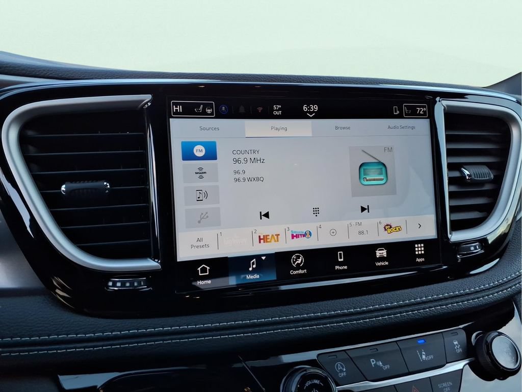 New 2026 Chrysler Pacifica Select FWD image 21