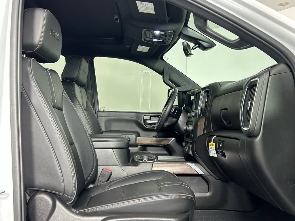 Used 2023 Chevrolet Silverado 3500 High Country image 11