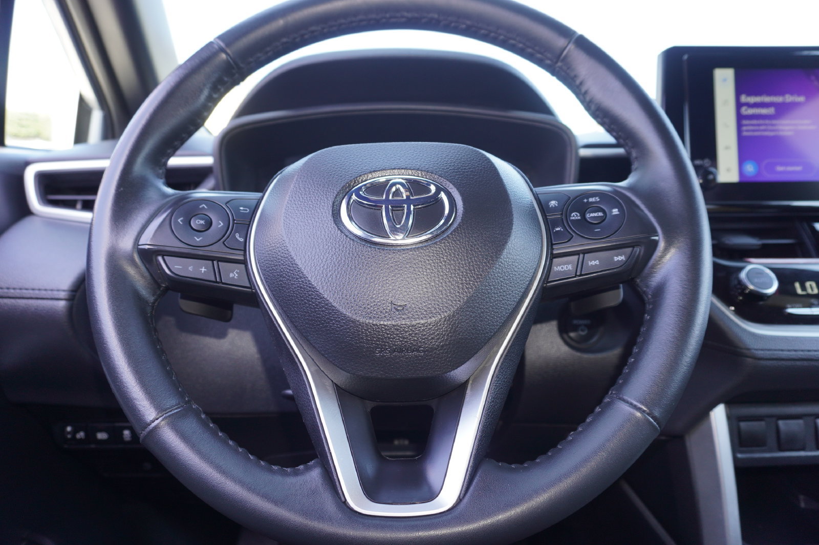 Certified 2024 Toyota Corolla Cross AWD Hybrid w/ Moonroof Package image 19