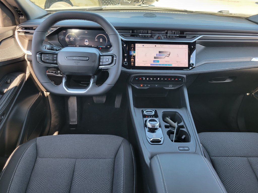 New 2027 Jeep Cherokee Laredo AWD/4WD image 4
