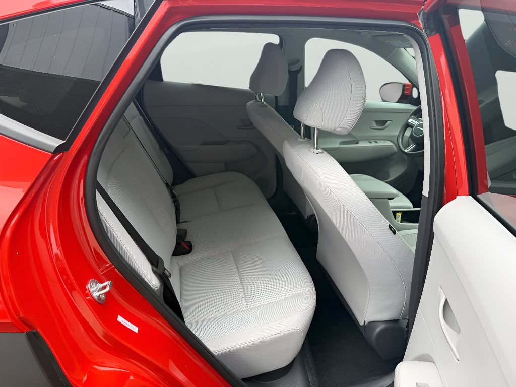 Used 2025 Hyundai Kona SEL FWD image 16