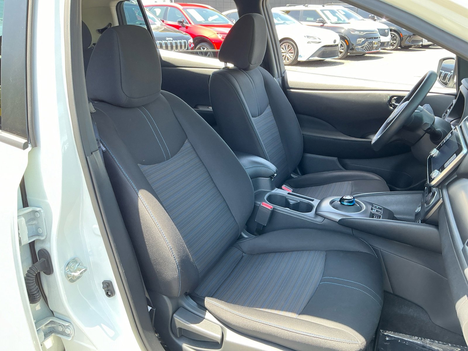 Used 2025 Nissan Leaf S FWD image 21