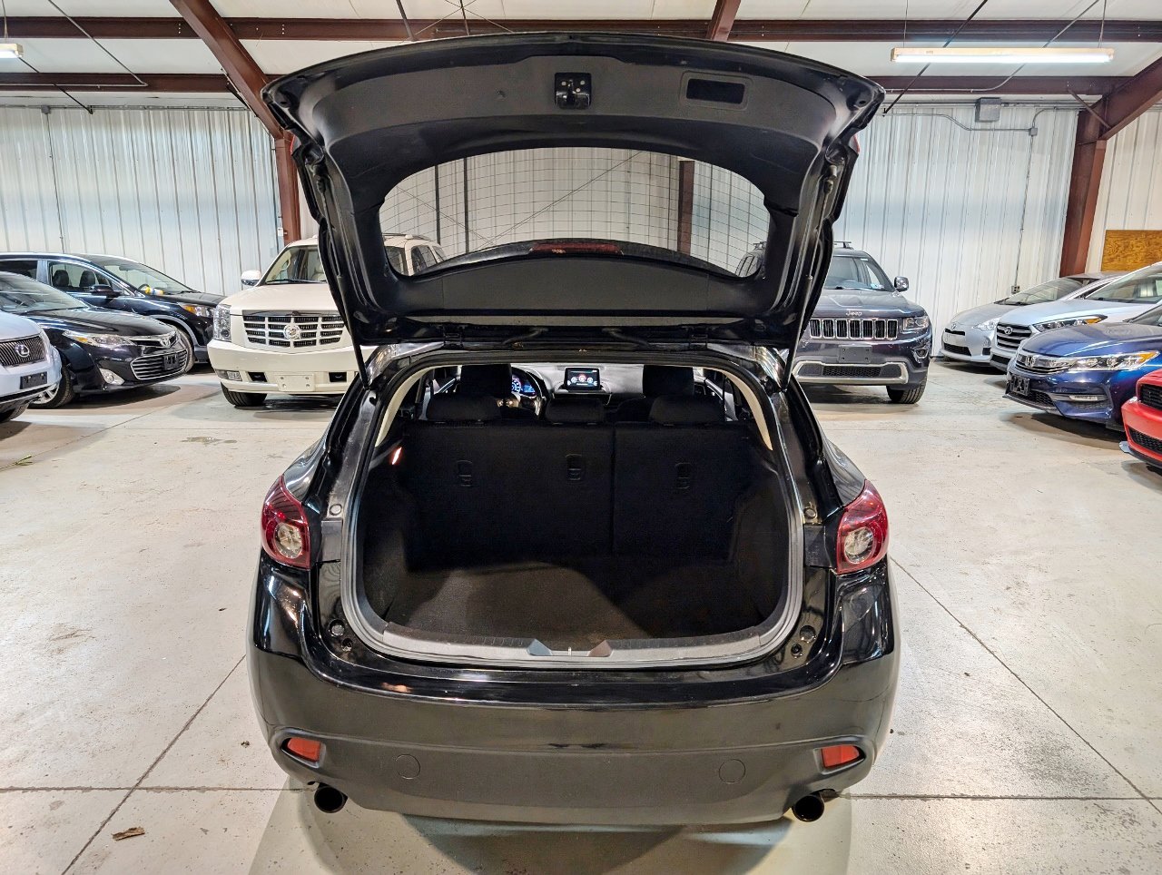 Used 2016 MAZDA MAZDA3 i Touring image 20