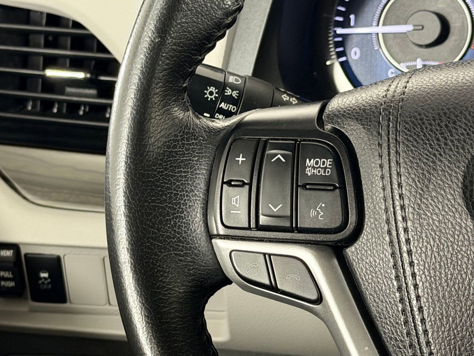 Used 2019 Toyota Sienna XLE FWD image 15