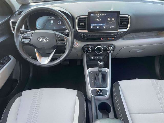 Certified 2024 Hyundai Venue SEL FWD image 12
