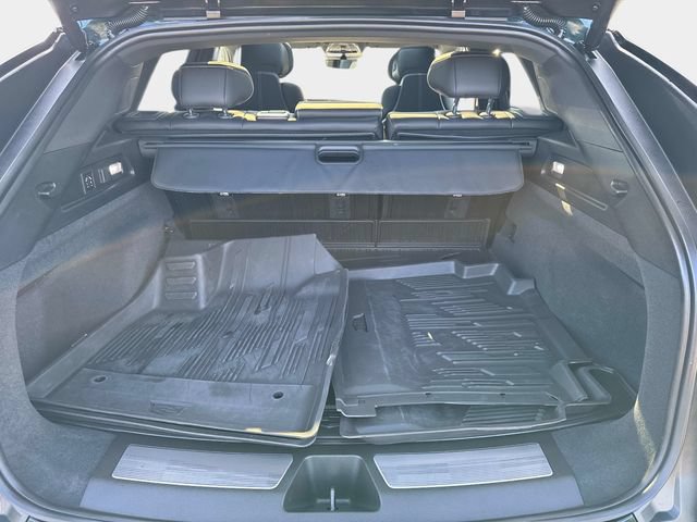 Certified 2025 Cadillac Lyriq Luxury w/ LPO, Floor Liner Package AWD/4WD image 5
