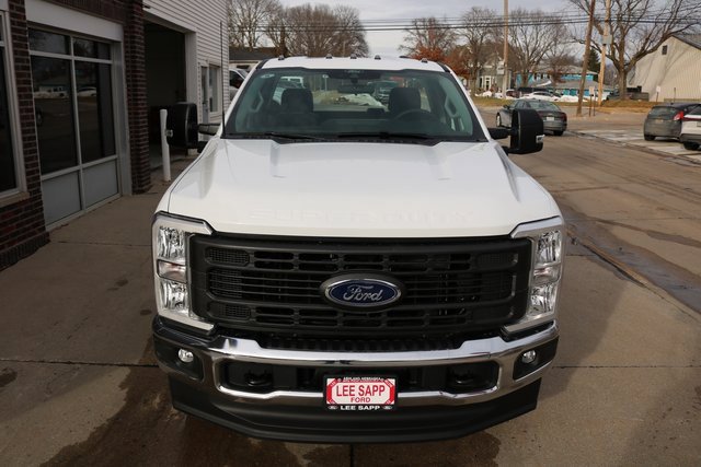 New 2026 Ford F250 XL w/ XL Chrome Package image 4